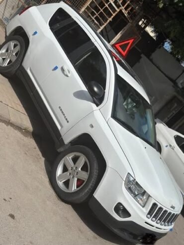 جيب باجيرو  مديل 2013 تسجيل 14 ادخال جديد  اكمل وصف  4 سلندر  بانزين تواجد بللاذقية سعرها على الخاص او وتس اب  00905056165998