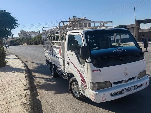 كيا 3000 خاليه دولاب جديد ميكانيك دوزان كلو تمام مقصات مدبله للاستفسار 0932894886