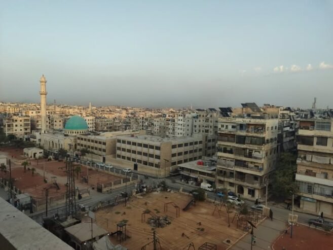 عشاق الإطلالة المفتوحة إشارات ملاعب الحمدانية للبيع اربع غرف طابق خامس مساحة 120