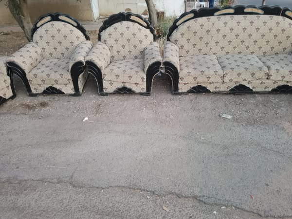 مفروشات البراء طقم كنب 8اشخاص الصورة بتحكي نضافته السويداء مقابل كازية الشهباء للتواصل 0937426131 0945283821