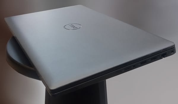 عرضنا اليوم على #لابتوب Dell من الجيل الحادي عشر وبمعالج i5 ومناسب للجامعة الأفتراضية