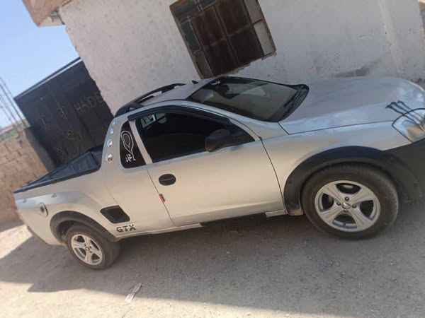 لبيع شفروليه مونتانا صنع ٢٠٠٥ تسجيل ٢٠٠٦ جاهزة