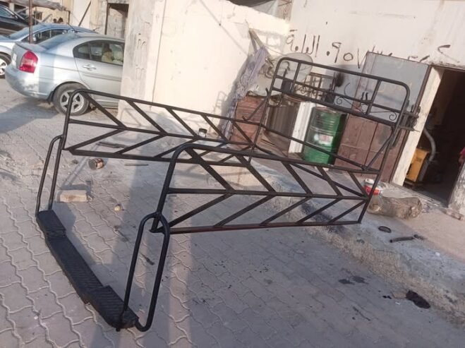 سلام عليكم موجود بكفرسوسة قفص سيارة للبيع سوزكي ٧٧ عريضة  حديدو سميك مرتب مدهن اسود مطلوب فيو ٧٥٠ الف للتواصل 0940055781