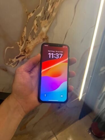 للبيع بسعر لقطةIphone 11 proبلون ملكي زيتيخااام ولا عطل بطارية 73ذاكرة 64