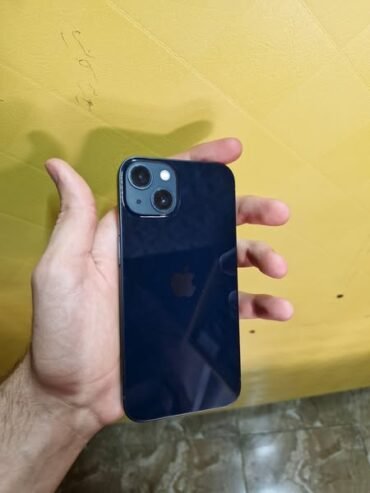 للبيع جهاز       Iphone 13 عادي مساحة ١٢٨  وبطارية ٪٨٢ الجهاز خام وعلى الفحص مع الاستلام بالماء  معو وصلة فقط  من غير الكرتونة م