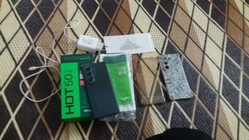 السلام عليكم هوت ٥٠برو ابلاس رام ٨+8وزاكره ٢٥٦ كامل الاغراض وله فيو اي عطل عليه لزقه وبيتين حمايه