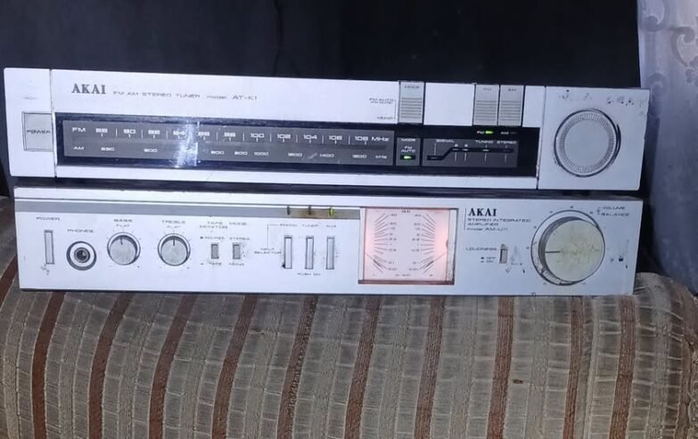 للبيع | أمبليفاير Akai AM-U11 الكلاسيكي عشاق الصوت النقي والستايل الكلاسيكي، لا تفوتوا الفرصة
