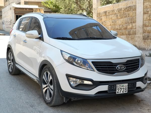 كيا سبورتاج 2011  كامل ناقص اصطفاف  السعر 12.500$ التوصل ‎0957 778 154 وتس اب