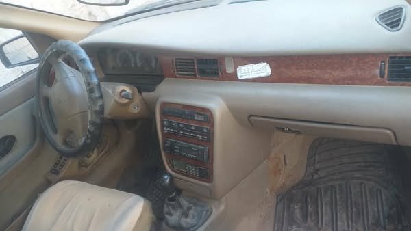 سيارة شام سامكو ٢٠٠٩ ١٦٠٠ ccخالية برا جوا بطارية جديدة ودواليب اخوات الجديد
